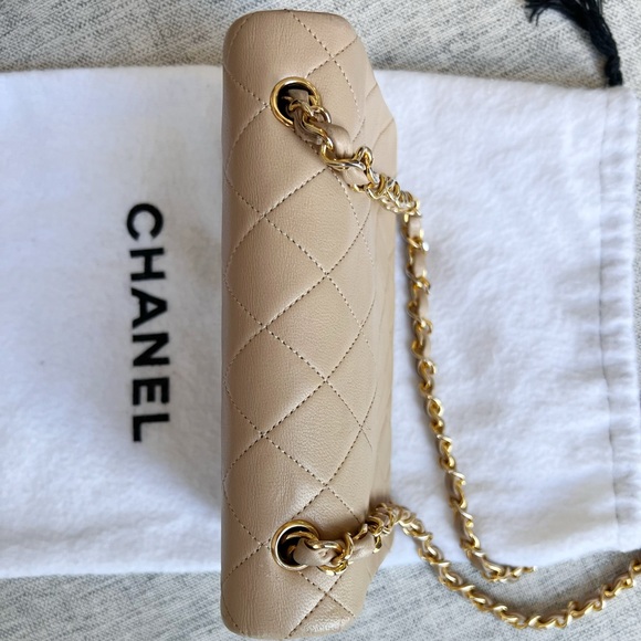 Authentic Chanel Vintage Small Flap Bag Beige - Picture 5 of 9